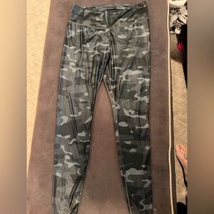 Nike Black & Dark Gray Camo Leggings